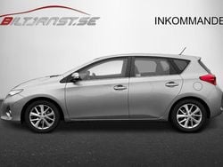 Grå Begagnad 2012 Toyota Auris Multidrive S Halvkombi | 99 900 kr (Lite dyr)