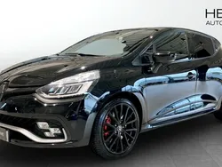 Svart (black) Begagnad 2017 Renault Clio IV R.S. Halvkombi | 198 700 kr
