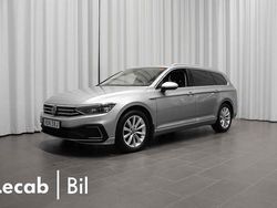 Silver (pyrit silver metallic) Begagnad 2021 VW Passat GTE Kombi | 269 500 kr (Lite dyr)
