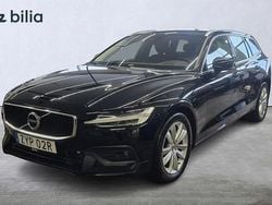Svart Begagnad 2021 Volvo V60 Momentum Kombi | 299 000 kr (Bra pris)