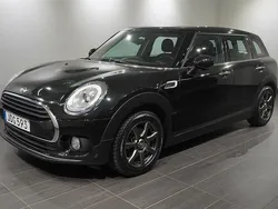 Svart (midnight black metallic) Begagnad 2015 Mini Cooper Clubman Pepper Kombi | 149 900 kr