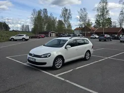 Vit Begagnad 2012 VW Golf VII Kombi | 57 500 kr (Marknadspris)