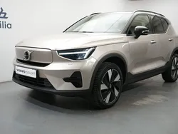 Ljusgrå Begagnad 2023 Volvo XC40 Core SUV | 394 900 kr