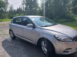 Silver Begagnad 2011 Kia Ceed Halvkombi | 45 000 kr (Bra pris)