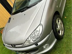 Grå Begagnad 2005 Peugeot 206 Sport Halvkombi | 16 500 kr (Dyr)