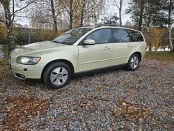 Grön Begagnad 2007 Volvo V50 Kombi | 39 000 kr (Lite dyr)