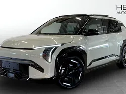 Grön (green) Ny 2025 Kia EV3 GT-Line SUV | 552 870 kr