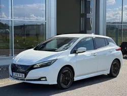 Vit Begagnad 2022 Nissan Leaf 360º Halvkombi | 178 900 kr (Marknadspris)