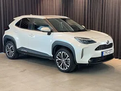 Vit Begagnad 2021 Toyota Yaris Cross Style SUV | 279 500 kr (Marknadspris)