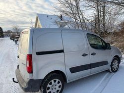 Begagnad 2010 Peugeot Partner Van | 30 000 kr (Bra pris)