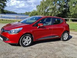 Röd Begagnad 2016 Renault Clio IV Halvkombi | 74 000 kr (Bra pris)