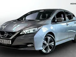 Grå (grey) Begagnad 2022 Nissan Leaf N-Connecta Halvkombi | 179 900 kr (Bra pris)