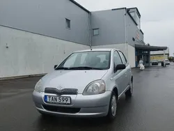 Silver Begagnad 2002 Toyota Yaris Halvkombi | 19 000 kr (Bra pris)