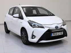 Vit Begagnad 2020 Toyota Yaris Hybrid Active Halvkombi | 159 900 kr (Bra pris)