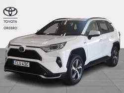 Vit Begagnad 2020 Toyota RAV4 Hybrid Edition SUV | 359 900 kr (Marknadspris)