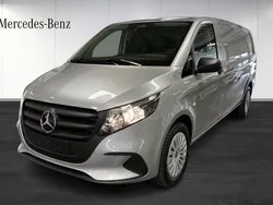 Silver Ny 2024 Mercedes Vito Minibuss | 524 875 kr (Marknadspris)