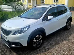 Vit Begagnad 2018 Peugeot 2008 SUV | 139 000 kr (Bra pris)