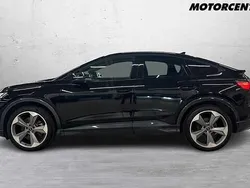 Svart Begagnad 2023 Audi Q4 Sportback e-tron Proline SUV | 469 000 kr (Marknadspris)