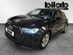 Svart Begagnad 2021 Audi A1 Sportback Proline Halvkombi | 199 000 kr (Marknadspris)