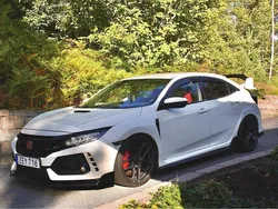 Vit Begagnad 2017 Honda Civic Type R Halvkombi | 365 000 kr (Lite dyr)