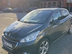 Grå Begagnad 2012 Peugeot 208 Halvkombi | 59 000 kr (Marknadspris)