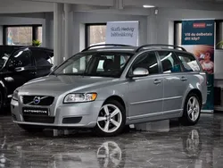 Silver Begagnad 2011 Volvo V50 Kinetic Kombi | 39 900 kr (Bra pris)