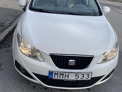 Vit Begagnad 2010 Seat Ibiza Style Halvkombi | 38 500 kr (Marknadspris)