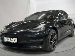 Svart Begagnad 2019 Tesla Model 3 Standard Range Sedan | 159 000 kr (Marknadspris)