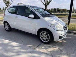 Vit Begagnad 2010 Mercedes A160 Halvkombi | 32 000 kr (Marknadspris)