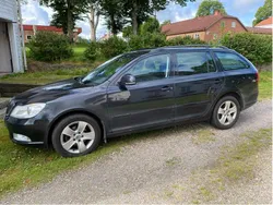 Svart Begagnad 2009 Skoda Octavia Kombi | 35 000 kr