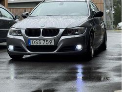 Grå Begagnad 2009 BMW 330 Kombi | 82 000 kr (Marknadspris)