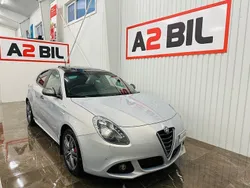 Silver Begagnad 2015 Alfa Romeo Giulietta Exclusive Halvkombi | 119 900 kr