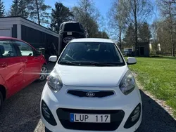 Vit Begagnad 2012 Kia Picanto Comfort Halvkombi | 43 000 kr (Marknadspris)