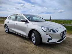 Grå Begagnad 2019 Ford Focus Titanium Halvkombi | 145 000 kr (Marknadspris)