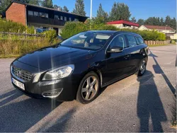 Grå Begagnad 2013 Volvo V60 Momentum Kombi | 68 000 kr (Bra pris)