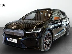 Svart Begagnad 2022 Skoda Enyaq iV SUV | 399 900 kr (Marknadspris)