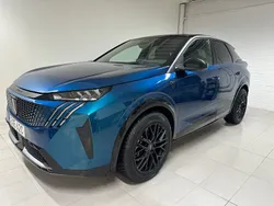 Blå Begagnad 2024 Peugeot e-3008 Ultimate SUV | 548 900 kr (Marknadspris)