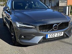 Grå Begagnad 2019 Volvo V60 Momentum Kombi | 295 000 kr (Bra pris)