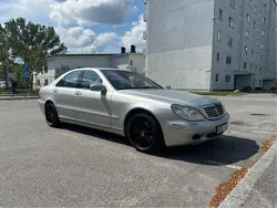 Grå Begagnad 2001 Mercedes S320 Sedan | 27 000 kr