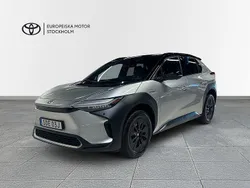 Silver Begagnad 2023 Toyota bZ4X Executive SUV | 429 900 kr