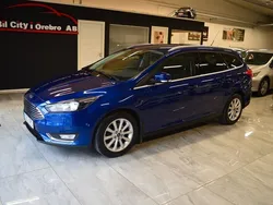 Blå Begagnad 2014 Ford Focus Titanium Kombi | 89 900 kr (Marknadspris)