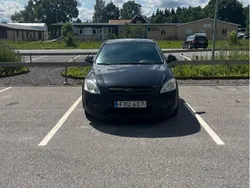 Svart Begagnad 2008 Kia Ceed 4 Halvkombi | 11 000 kr