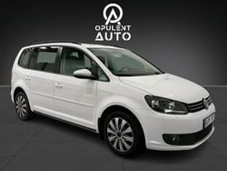 Vit Begagnad 2014 VW Touran Minibuss | 87 900 kr (Bra pris)