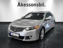 Silver Begagnad 2010 Honda Accord Executive Kombi | 79 000 kr (Dyr)