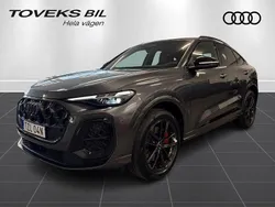 Grå (daytonagrå pärleffekt) Ny 2025 Audi Q5 Sportback Sport SUV | 789 000 kr