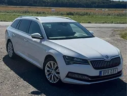 Vit Begagnad 2021 Skoda Superb Business Line Kombi | 238 000 kr (Bra pris)