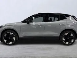 Grå Begagnad 2024 Volvo EX30 Performance SUV | 439 900 kr (Bra pris)