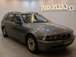 Grå Begagnad 2002 BMW 520 Kombi | 39 900 kr (Marknadspris)