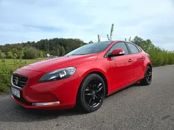 Röd Begagnad 2014 Volvo V40 Kombi | 99 900 kr (Marknadspris)