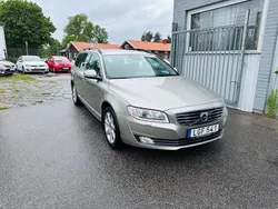 Ljusbrun (brun metallic) Begagnad 2015 Volvo V70 Standard Kombi | 189 900 kr (Marknadspris)